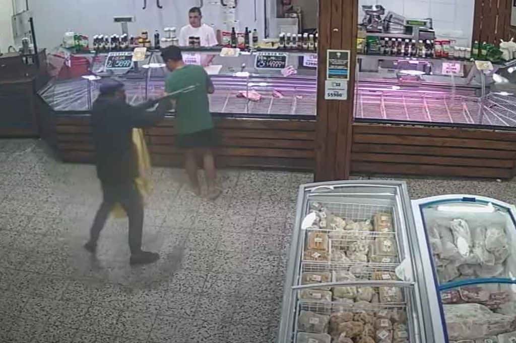 Buenos Aires: con una itaka, entraron a robar en una carnicería de Ituzaingó