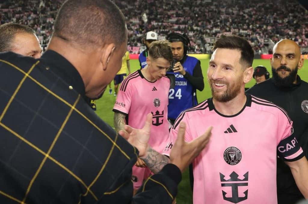 “Esto fue una locura”: el eufórico abrazo entre Will Smith y Lionel Messi