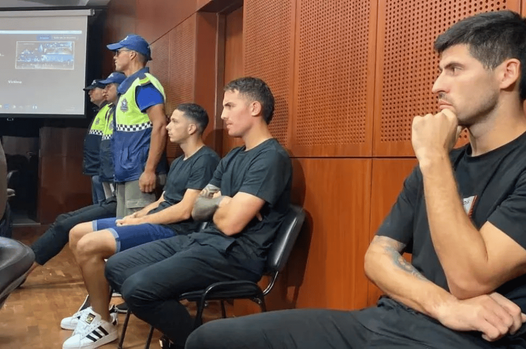 Caso Velez Sarsfield: confirmaron la prisión domiciliaria para los futbolistas acusados de violación