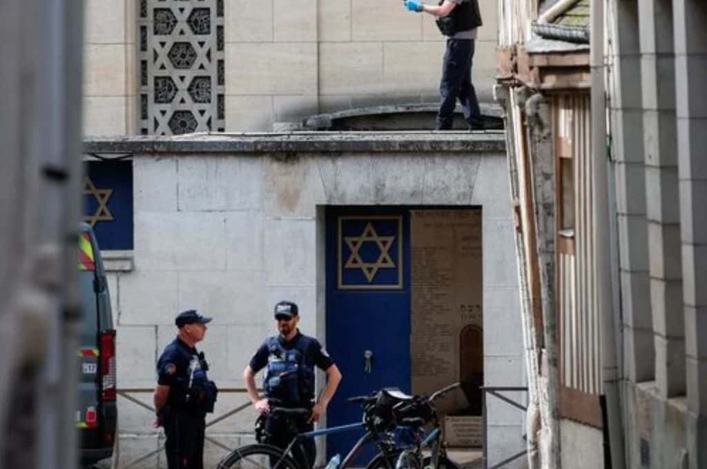 Francia: un hombre intentó incendiar una sinagoga y fue abatido por la policía