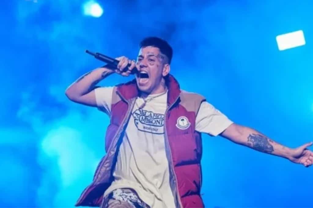El rapero vivió un tenso momento en el show de Milán.