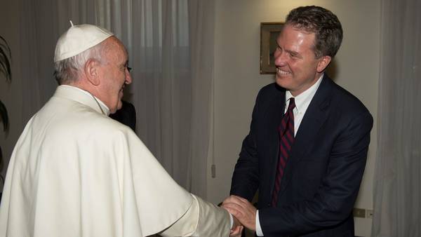 Francisco cambia a su vocero
