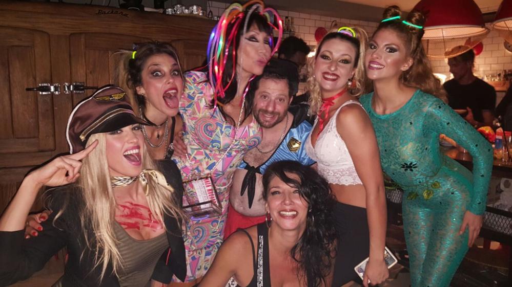 Moria Casán y José Ottavis se disfrazaron para festejar Halloween