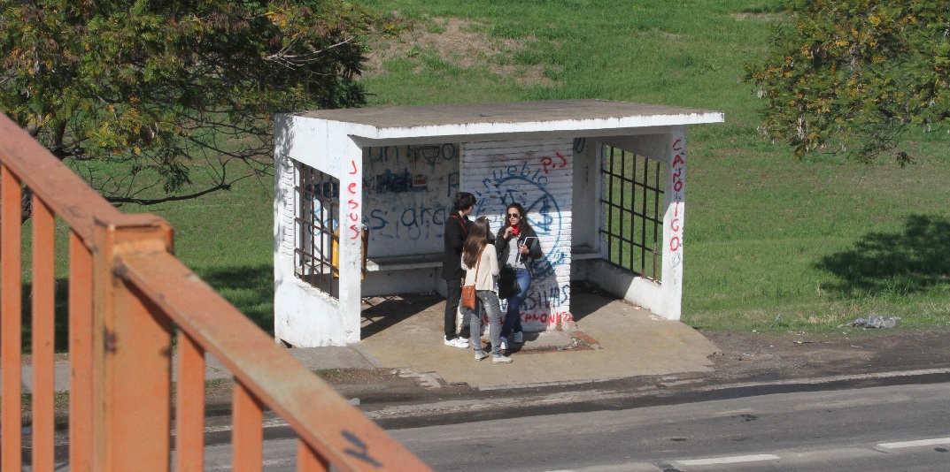 Robaron a estudiantes en una garita de la Ruta Nº 168