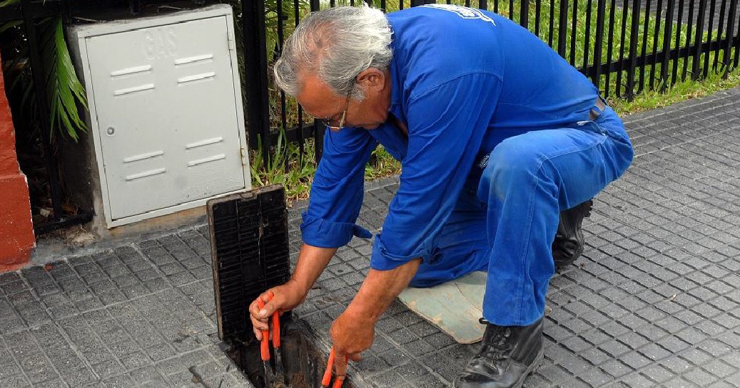 Comenzó la entrega de medidores de agua potable