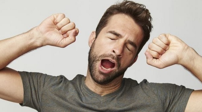 ¿Por qué los bostezos son contagiosos e inevitables?