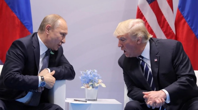 Putin y Trump se reúnen en Vietnam