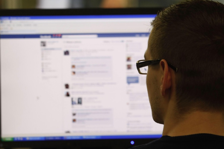 Facebook pone fin al experimento de excluir a los medios de los muros de los usuarios