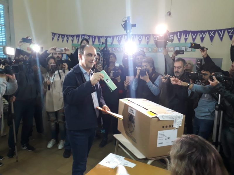 José Corral ya realizó su votación