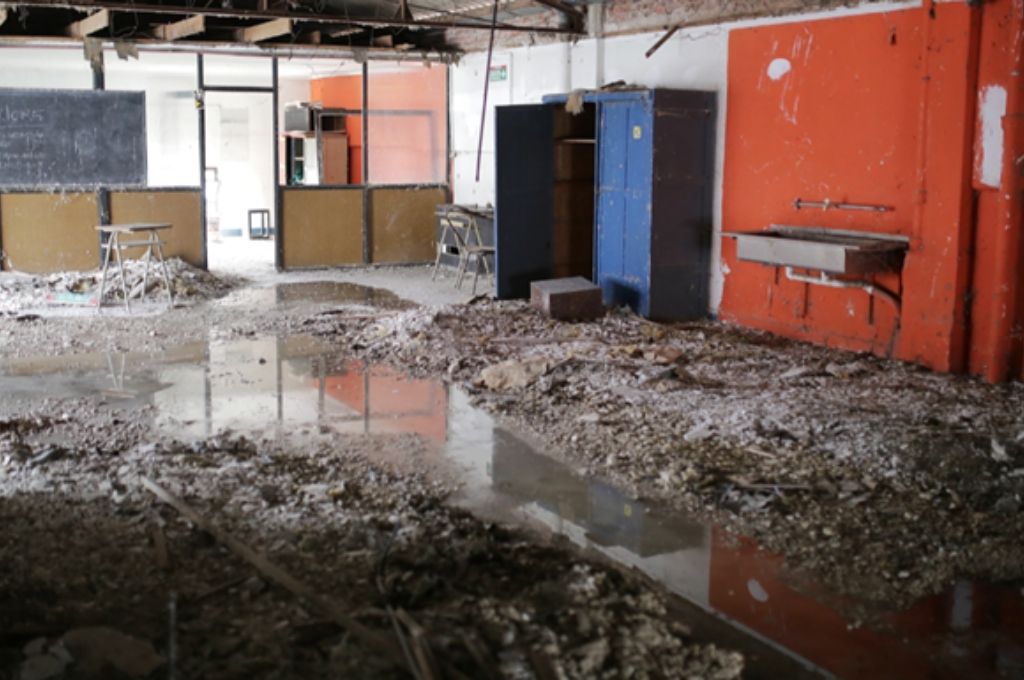 Ex Liceo Municipal: se limpia y recupera el abandonado edificio
