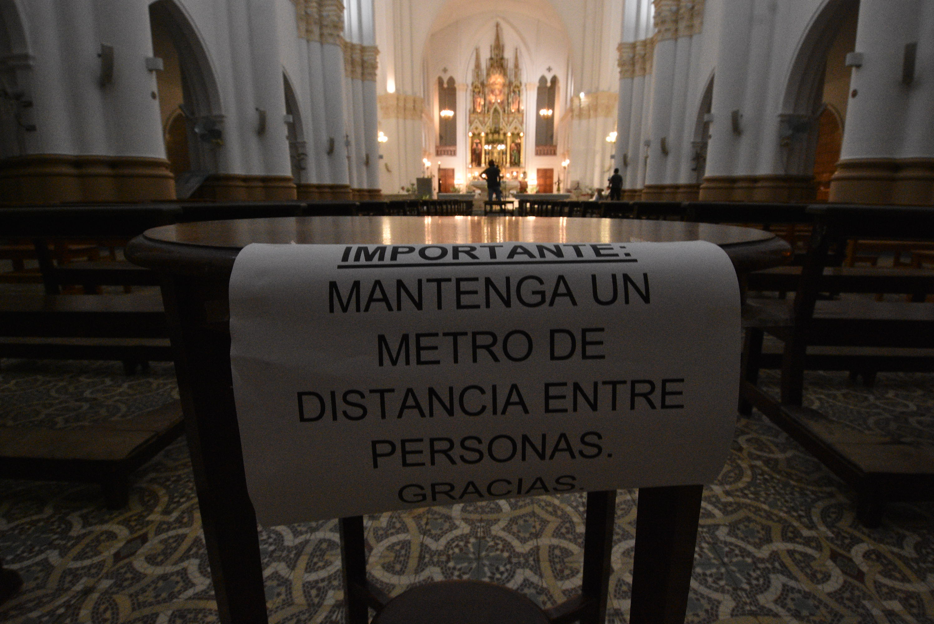 En Santa Fe se habilitan actividades religiosas individuales en iglesias, templos y locales de culto