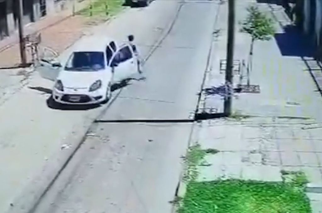 Lomas del Mirador: vecinos atraparon a un delincuente que le robó a una ...