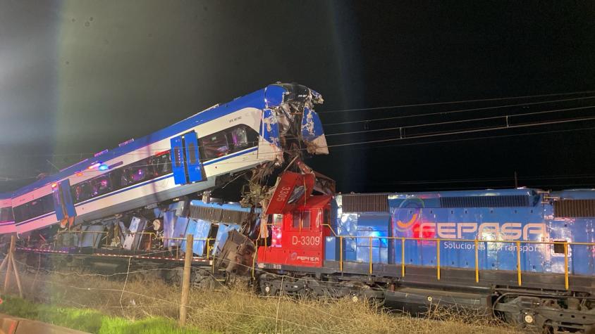 Un choque frontal de trenes en Chile dejó al menos dos muertos y nueve ...