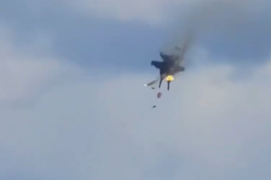 Estados Unidos: en plena exhibición, chocaron dos aviones en una base militar de Idaho