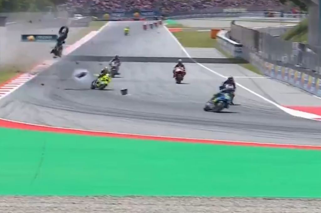 Impactante choque en el MotoGP: el piloto Álex Márquez voló por el aire tras impactar con la moto de Pedro Acosta