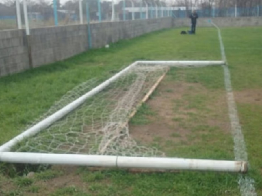 Imputaron al director de un predio por la muerte de un nene de 12 años al que se le cayó un arco de fútbol encima