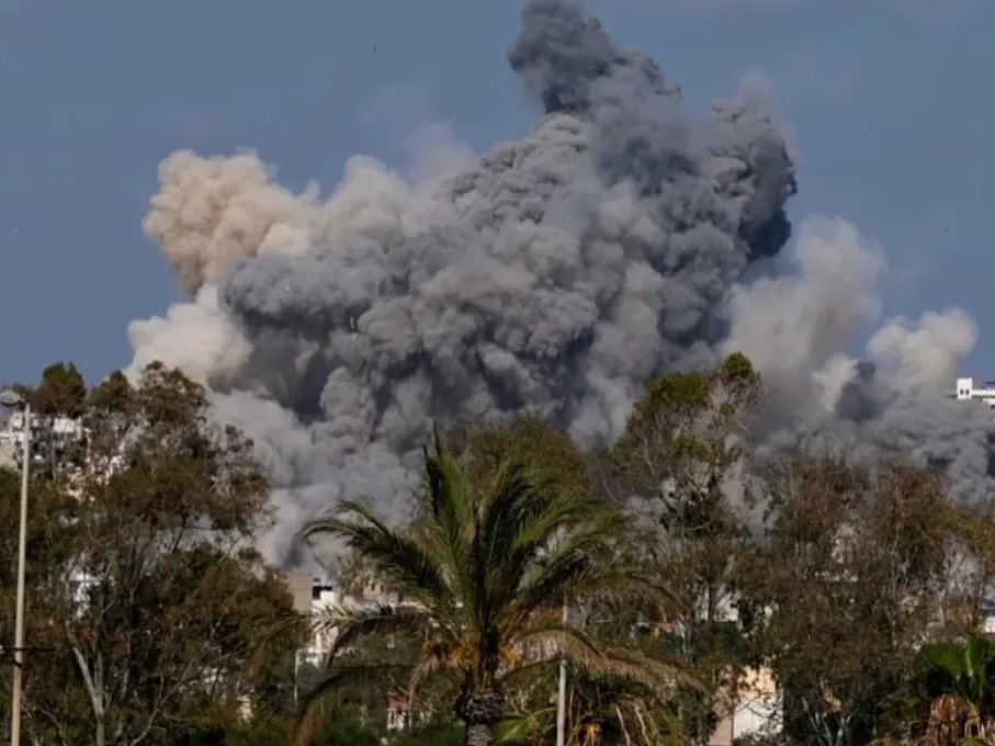 Tensión extrema: cinco muertos en Líbano por bombardeos israelíes a horas de la tregua
