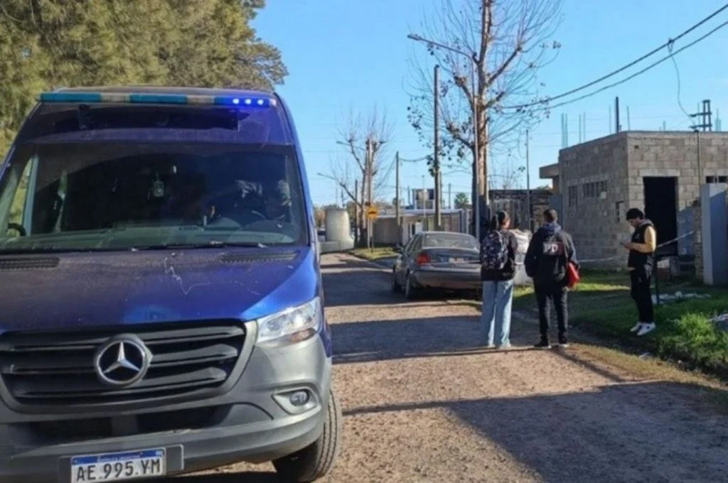 Hallaron muertos a un hombre y a sus dos hijos en una vivienda de General Lagos