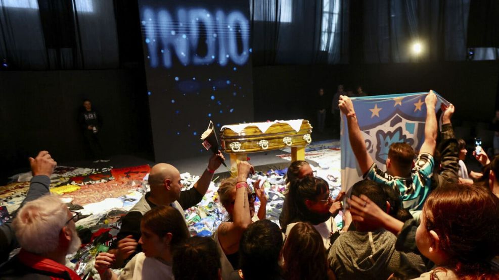 Tras más de 18 horas y una multitud, finalizó la multitudinaria despedida del Indio Solari