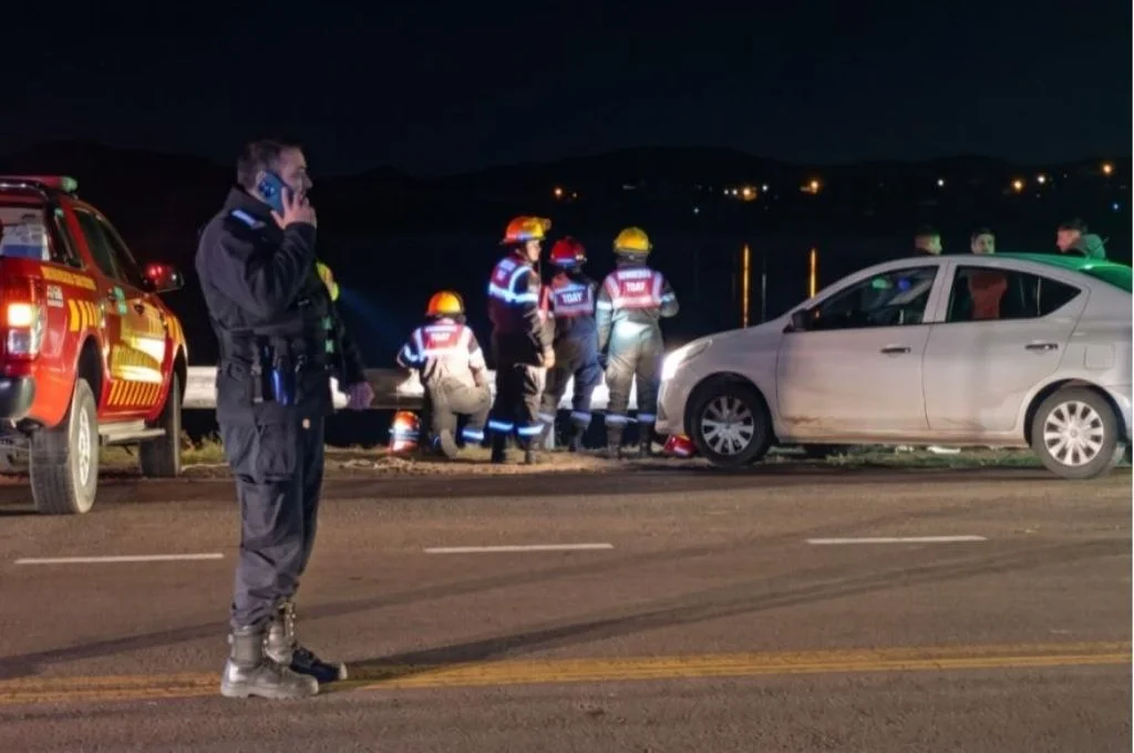 Tragedia en La Pampa: un auto cayó a un canal tras despistar y cuatro personas murieron