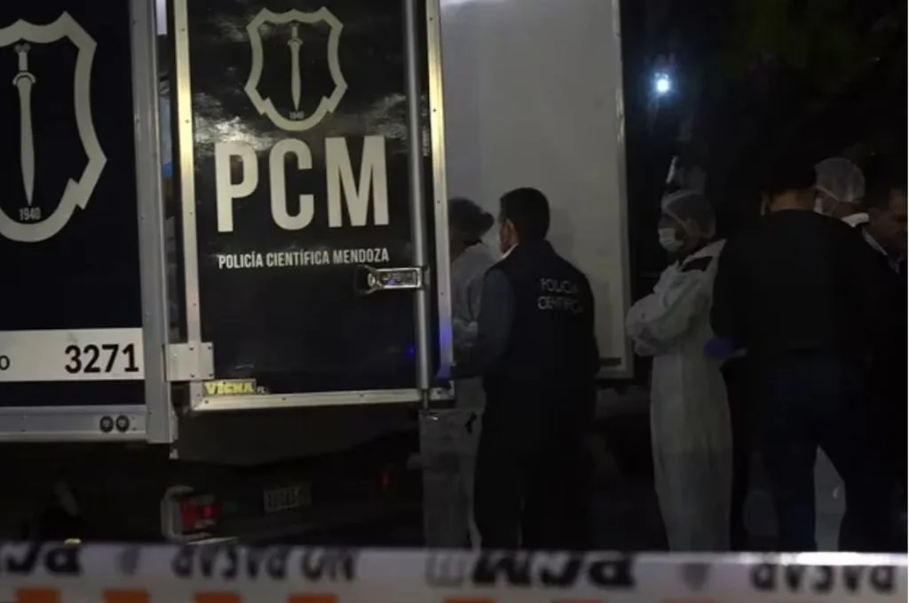 Mendoza: discutió con su pareja, una mujer policía, le arrebató el arma y se suicidó