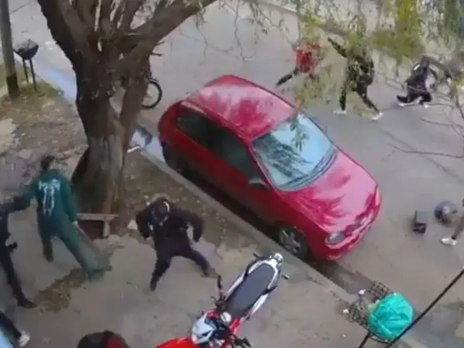 San Fernando: una disputa por una casa terminó con un hombre y un menor baleados