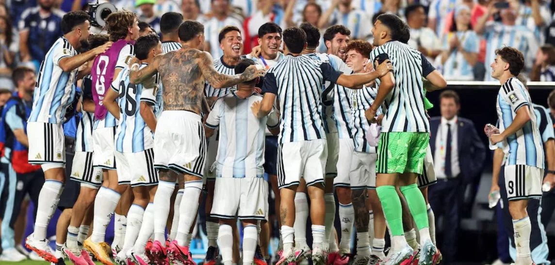 Argentina volvió a sufrir, pero le ganó a Suiza y se metió entre los cuatro mejores del Mundial