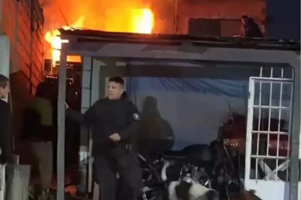 Trágico incendio en Pablo Nogués: murió una nena de 3 años y otros cuatro menores fueron hospitalizados