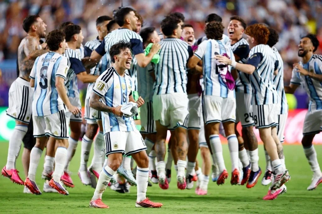 Argentina enfrenta a España y va por el sueño del bicampeonato en Nueva Jersey